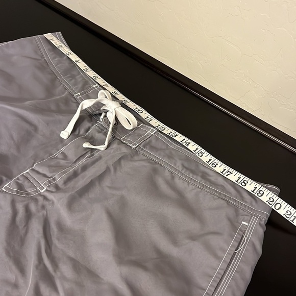 Gap men’s colorblock swim trunks, pockets, mesh lining, grey/orange, sz XL - Picture 8 of 14